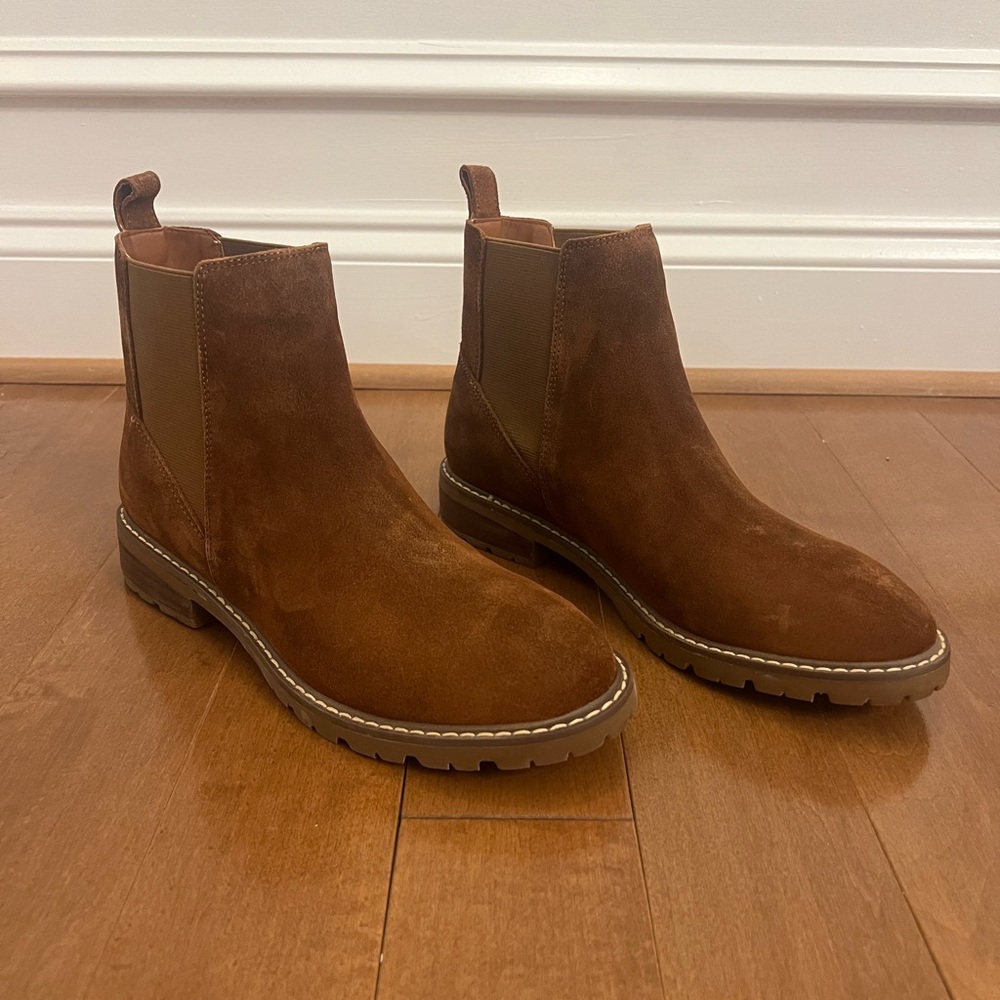 Steve Madden Thrya Suede Bootie, size 9